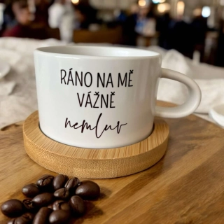 Ráno na mě vážně nemluv